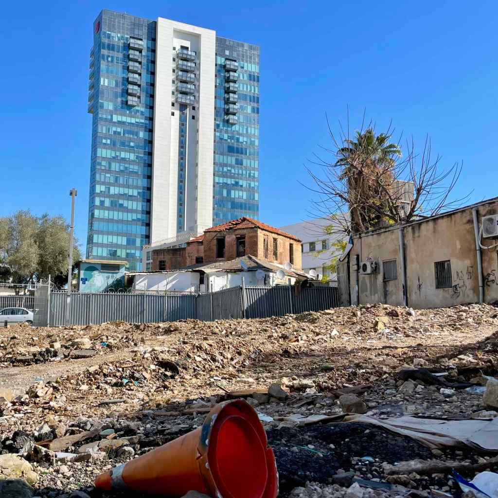 בני ברק 22, נווה שאנן, תל אביב-יפו. בית אבן-טוב אחרי הריסה