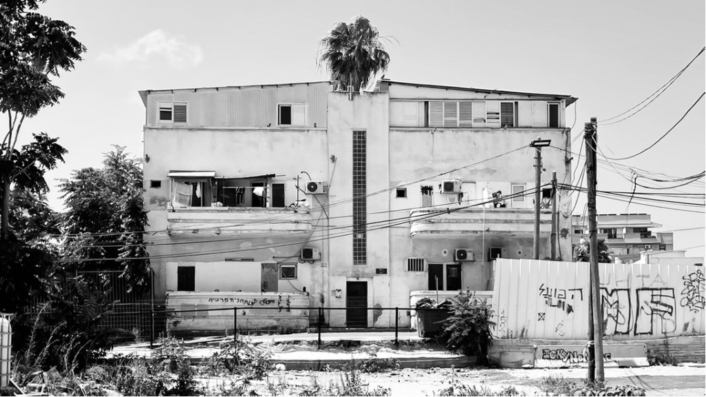 חזית סמטת עכו 7, נווה שאנן