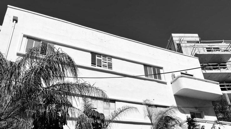 חזית ראש פינה 18